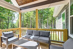 Blue Ridge Cabin w/ Fire Pit ~ 7 Mi to Lake!