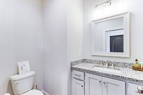 Blue Ridge Cabin w/ Fire Pit ~ 7 Mi to Lake!