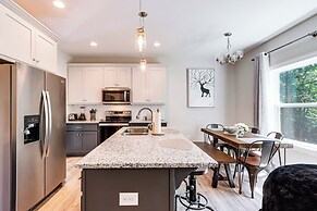 Blue Ridge Cabin w/ Fire Pit ~ 7 Mi to Lake!