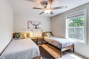 Blue Ridge Cabin w/ Fire Pit ~ 7 Mi to Lake!