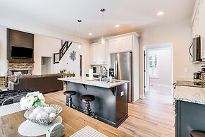 Blue Ridge Cabin w/ Fire Pit ~ 7 Mi to Lake!