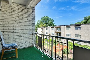 North Bethesda Apartment w/ Community Pool!