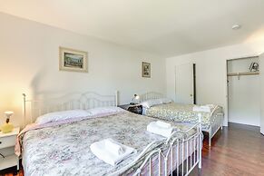 North Bethesda Apartment w/ Community Pool!