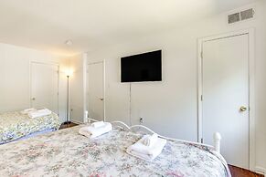 North Bethesda Apartment w/ Community Pool!