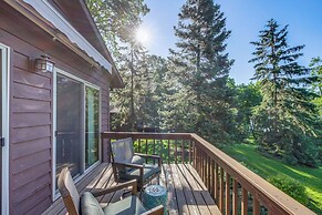 Beach & Lake Access: Brainerd Townhome