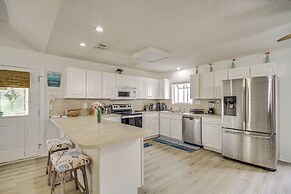 Walk to Gulfport Beach,1 Mi to Marina: Lovely Home