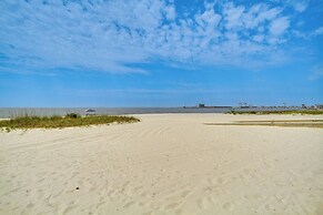 Walk to Gulfport Beach,1 Mi to Marina: Lovely Home