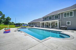 Hanover Retreat w/ Pool, Near Codorus State Park!