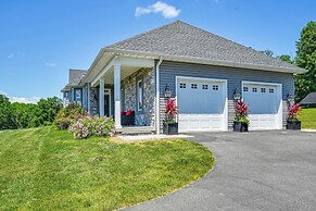 Hanover Retreat w/ Pool, Near Codorus State Park!