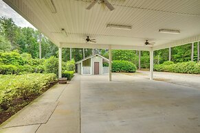 Private Walterboro Estate w/ Deck + Fire Pit!