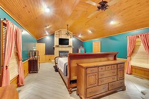 Private Walterboro Estate w/ Deck + Fire Pit!
