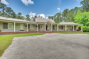 Private Walterboro Estate w/ Deck + Fire Pit!