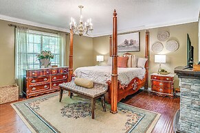 Charming Retreat w/ Patio: Near Grambling/ruston!