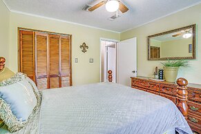 Charming Retreat w/ Patio: Near Grambling/ruston!