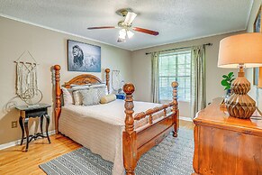 Charming Retreat w/ Patio: Near Grambling/ruston!