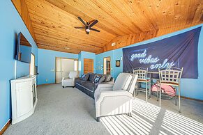 Family-friendly Lake Erie Home: Patio & Game Room!