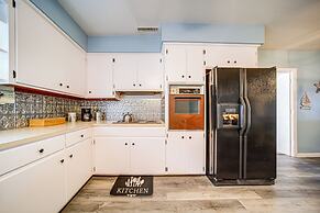 Lake Erie Escape: Family-friendly Home w/ Patio