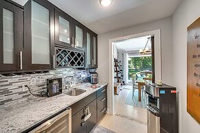 Expansive Fontana Home < 2 Mi to Geneva Lake!