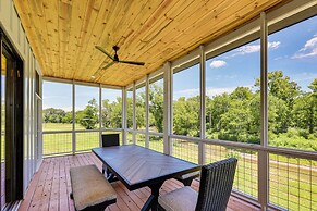 Riverfront Murfreesboro Cabin w/ Fire Pit
