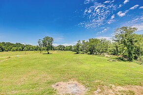 Riverfront Murfreesboro Cabin w/ Fire Pit