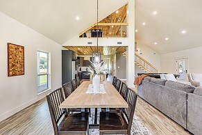 Riverfront Murfreesboro Cabin w/ Fire Pit