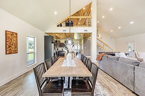 Riverfront Murfreesboro Cabin w/ Fire Pit