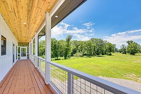 Riverfront Murfreesboro Cabin w/ Fire Pit