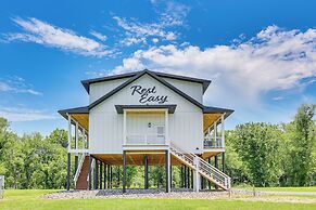 Riverfront Murfreesboro Cabin w/ Fire Pit