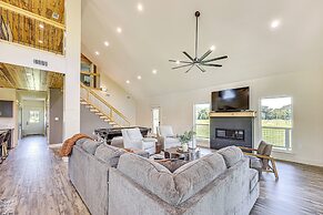 Riverfront Murfreesboro Cabin w/ Fire Pit