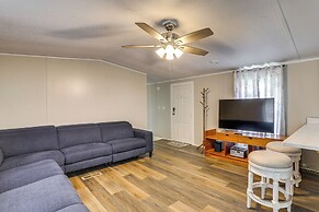 Elloree Vacation Rental ~ 7 Mi to Lake Marion!