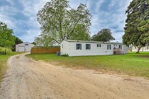 Elloree Vacation Rental ~ 7 Mi to Lake Marion!