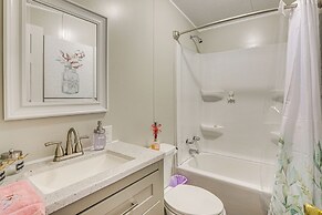 Elloree Vacation Rental ~ 7 Mi to Lake Marion!