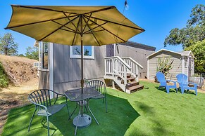 La Grange Home w/ Covered Patio & Gas Grill!