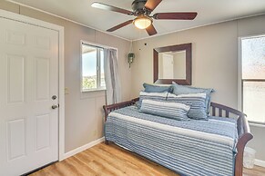 La Grange Home w/ Covered Patio & Gas Grill!