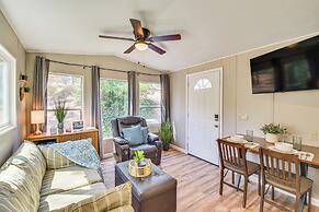 La Grange Home w/ Covered Patio & Gas Grill!