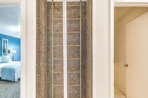 Remote Texas Retreat: Hot Tub, Deck, Grill!