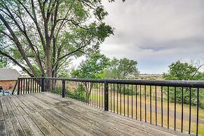 Remote Texas Retreat: Hot Tub, Deck, Grill!