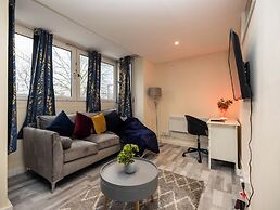 1 Bed-4guests-sofabed-wifi-closetocity-parking