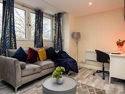 1 Bed-4guests-sofabed-wifi-closetocity-parking