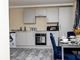 1 Bed-4guests-sofabed-wifi-closetocity-parking