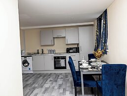 1 Bed-4guests-sofabed-wifi-closetocity-parking