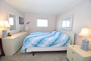 Thunder Island 81b 2 Bedroom Condo by RedAwning