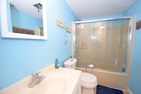 Thunder Island 81b 2 Bedroom Condo by RedAwning