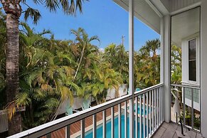 Villa Livella 3 Bedroom Home by RedAwning