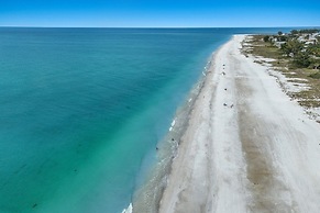 Villa Livella 3 Bedroom Home by RedAwning