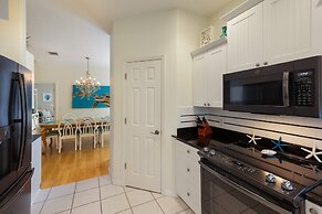 Villa Livella 3 Bedroom Home by RedAwning