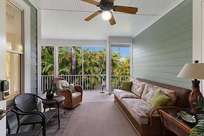 Villa Livella 3 Bedroom Home by RedAwning