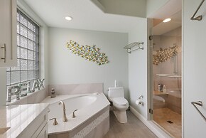 Villa Livella 3 Bedroom Home by RedAwning