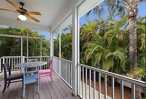 Villa Livella 3 Bedroom Home by RedAwning