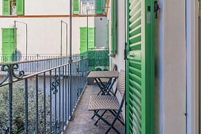 Green Rose by Wonderful Italy